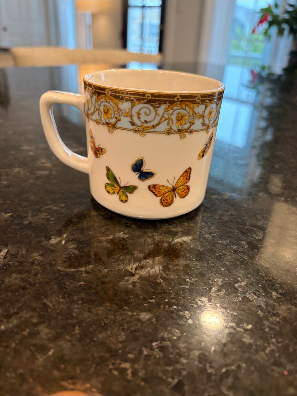 Porcelain Butterfly Accent Mug in White with Gold Trim